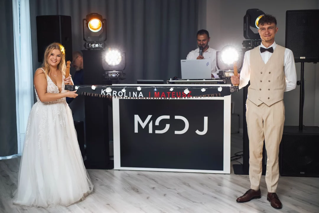 DJ na wesele Koszalin msDJ - profesjonalne nagłośnienie, oświetlenie i zabawa do białego rana